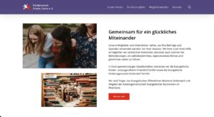 Bild von einer Website, die sich mit Gemeinschaft und Zusammenhalt beschäftigt, mit einem Text über das Streben nach Glück und Miteinander. Links sind zwei Personen zu sehen, die interagieren, während rechts Informationen über die Werte und Ziele der Gemeinschaft präsentiert werden.