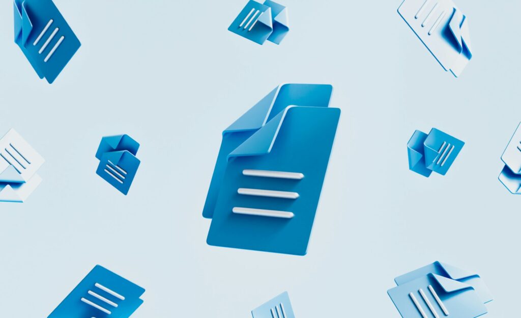 Grafische Darstellung von blauen Dokumenten und Ordnern auf hellblauem Hintergrund, die digitale Dokumentation und Organisation symbolisieren.