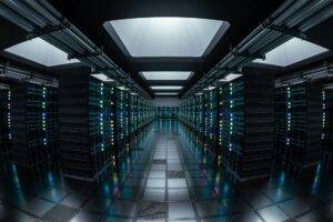 Rechenzentrum mit mehreren Serverreihen, beleuchtet von bunten LED-Lichtern, unter einem modernen, lichtdurchfluteten Deckenbereich. Die hochmodernen Server sind in einem sauberen, strukturierten Raum angeordnet, der für optimale Kühlung und Energieeffizienz sorgt.